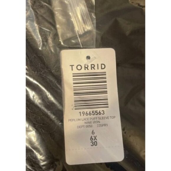 Torrid +6 Black Sweetheart Neckline Lace Lined Keyhole Long Sleeve Peplum Blouse - Picture 6 of 6